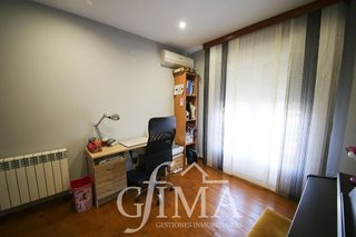 Casa adosada en venta en Tomelloso