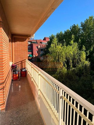 Piso en alquiler en Hospital - Parque sur en Albacete