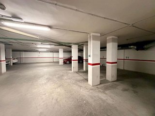 Garaje en venta en Nueva Andalucía en Almería