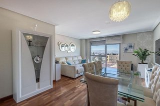 Piso en venta en Camino de Ronda - Rosaleda en Granada