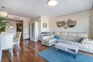 Piso en venta en Camino de Ronda - Rosaleda en Granada