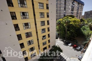 Piso en venta en Ciutat Jardí en Valencia
