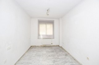 Piso en venta en Bola de Oro - Serrallo en Granada