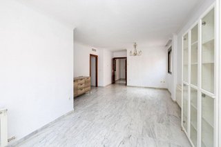Piso en venta en Bola de Oro - Serrallo en Granada