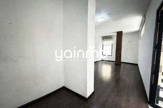 Local comercial en alquiler en Avda de Madrid - Pº de la Estación en Jaén