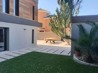Casa en alquiler en Costabella en Marbella