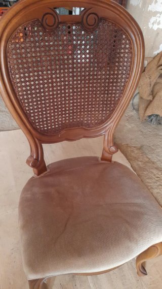 Sillas vintage para restaurar 10€/u Pack: 50€