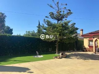 Chalet en alquiler en Coria del Río