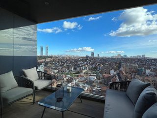 Piso en alquiler en Valdeacederas en Madrid