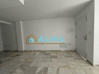 Casa adosada en venta en La Granja-La Colina-Los Pastores en Algeciras