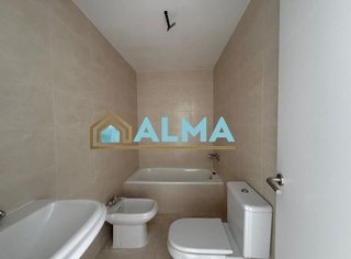 Casa adosada en venta en La Granja-La Colina-Los Pastores en Algeciras