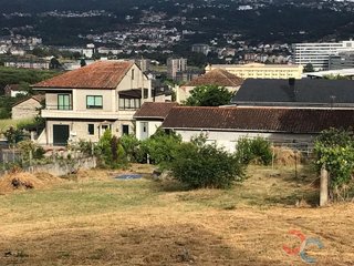 Chalet en venta en Barrocanes en Ourense