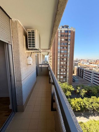 Piso en alquiler en Castillejos en Madrid