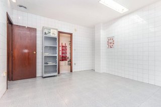 Local comercial en venta en San Pedro - Siana en Mieres