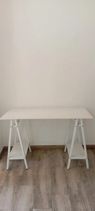 Escritorio blanco moderno