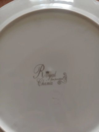 3 Platos Porcelana Royal China