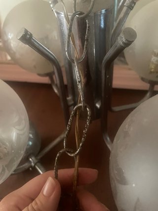 Lámpara antigua de cristal y metal