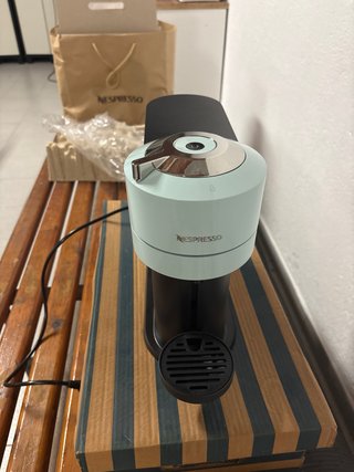 Cafetera Nespresso Vertuo Mint