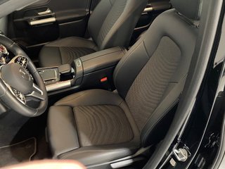 MERCEDES-BENZ EQA EQA 300 4MATIC