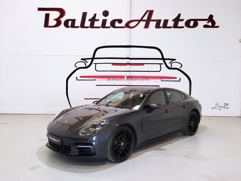 PORSCHE Panamera 4 - foto 1