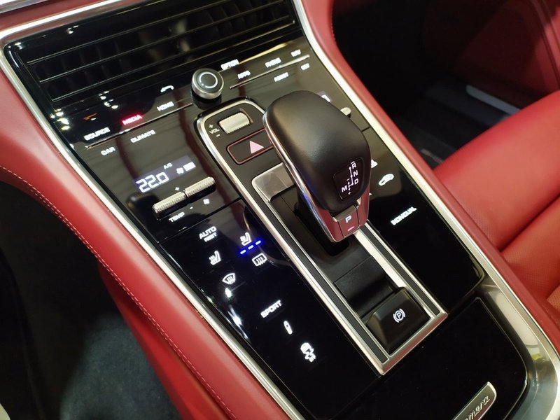 Porsche Panamera 4 2019, foto 30