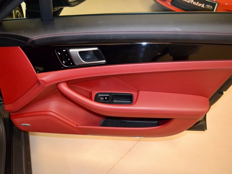 Porsche Panamera 4 2019, foto 32