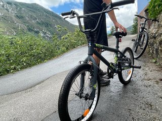 Bicicleta BMX gris