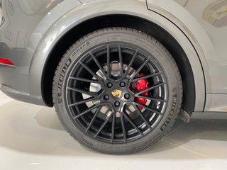 PORSCHE Cayenne Coupe GTS