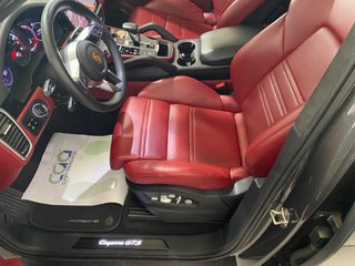 PORSCHE Cayenne Coupe GTS