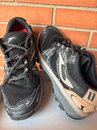 Zapatillas Trail Decathlon Talla 38. Un solo uso