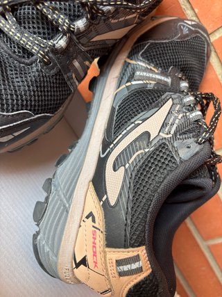 Zapatillas Trail Decathlon Talla 38. Un solo uso