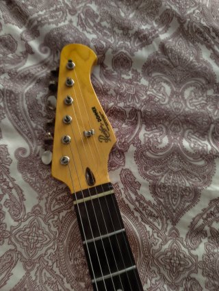 Guitarra Strato Donner DST-600 Top