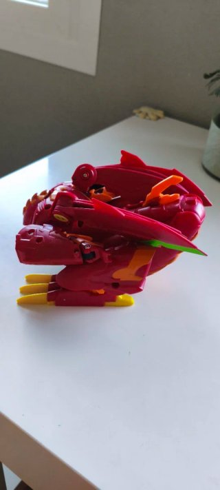 Bakugan Dragonoid Maximus Rojo