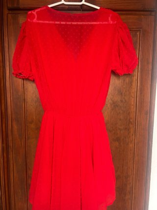 Mono corto rojo de lunares