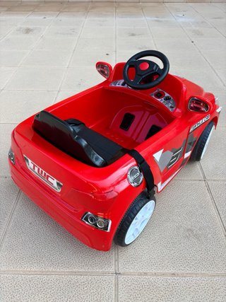 Coche Eléctrico Infantil Feber Rojo. Batería nueva