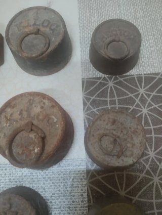 Lote 33 pesos antiguos