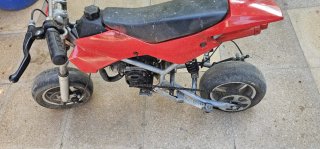 Moto Cross Roja y Negra