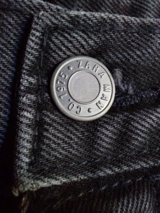 Pantalón tejano negro Zara Talla 46