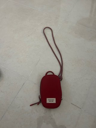 Bolso pequeño Stradivarius rojo
