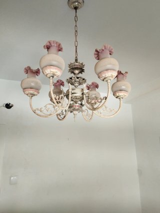 Lámpara de techo antigua dorada y rosa