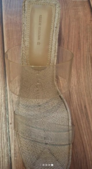 Sandalias Pull&Bear tacón transparente beige