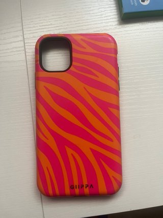4 Carcasas iPhone 11 + 3 Protectores Pantalla