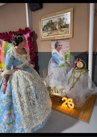 Traje de Fallera Azul y Blanco