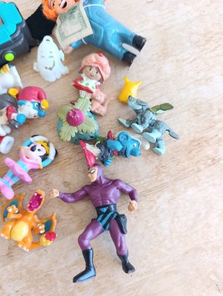 Lote muñecos figuras pvc Pokemon digimon Phantom