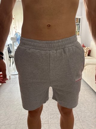 Pantalón corto Balenciaga gris