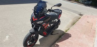 Aprilia SR GT Replica 125 Scooter Negra/Roja