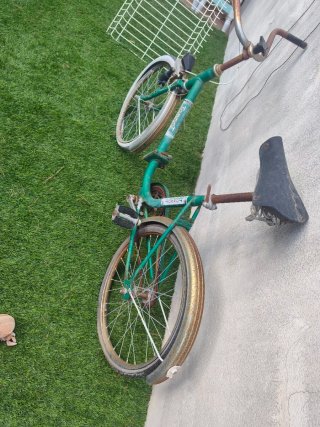 Bicicleta antigua verde torrot
