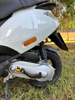 Piaggio Zip 50cc Scooter