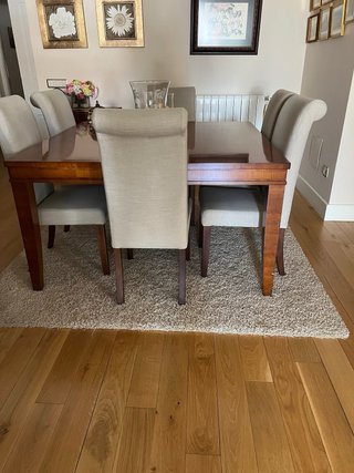 Mesa de comedor y 6 sillas