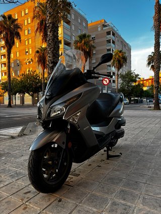 Scooter Kymco 125 Grand Dink